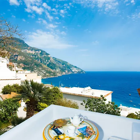 La Casa Di Peppe Guest House&villa 4*
